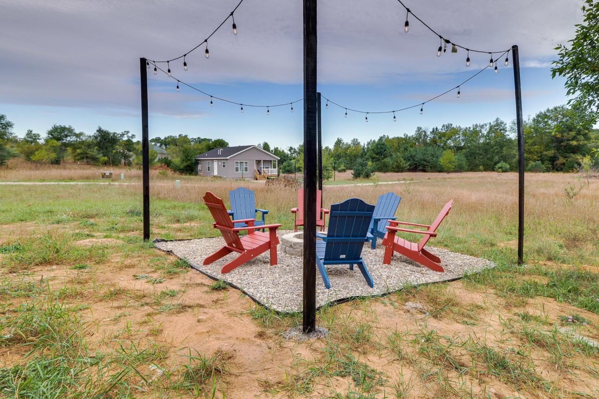 Family Home In Rapid City About 4 Mi To Torch Lake! Exterior foto